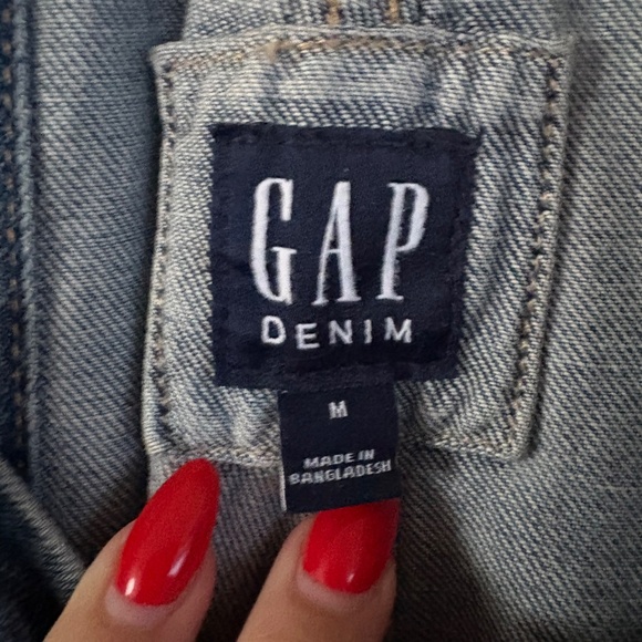 Fun cute Gap denim overalls - Picture 3 of 6